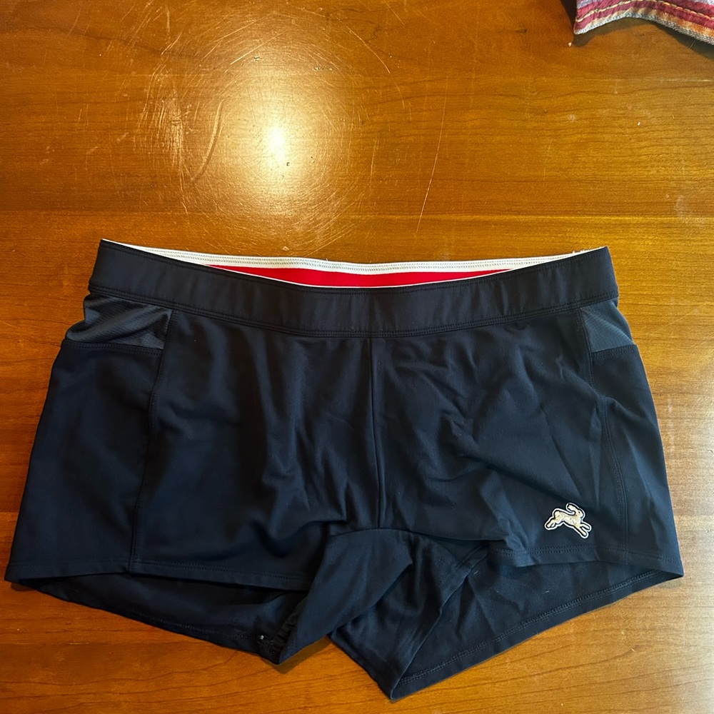 Tracksmith bell lap running shorts women’s size large